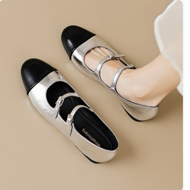 Size35-43 รองเท้าหนังคัทชูผู้หญิงหัวมนส้นต่ำหุ้มส้นสีทูโทน มีถึงไซส์ใหญ่ สูง1cm