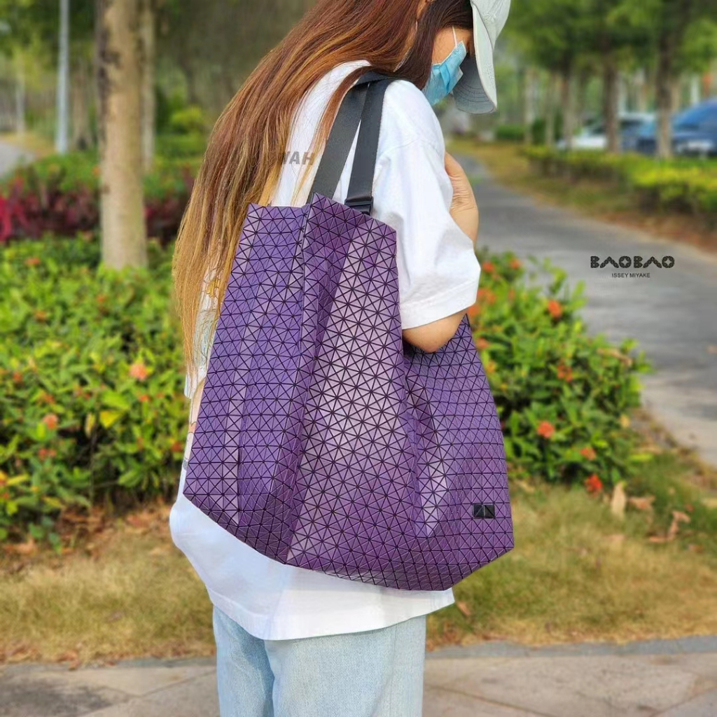 BAOBAO Grape กระเป๋าโท้ต KURO Series สีม่วงเข้ม