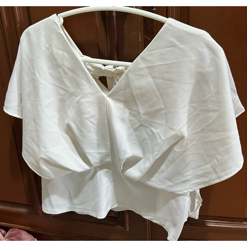 A44เสื้อสีขาวครีมแขนกุด