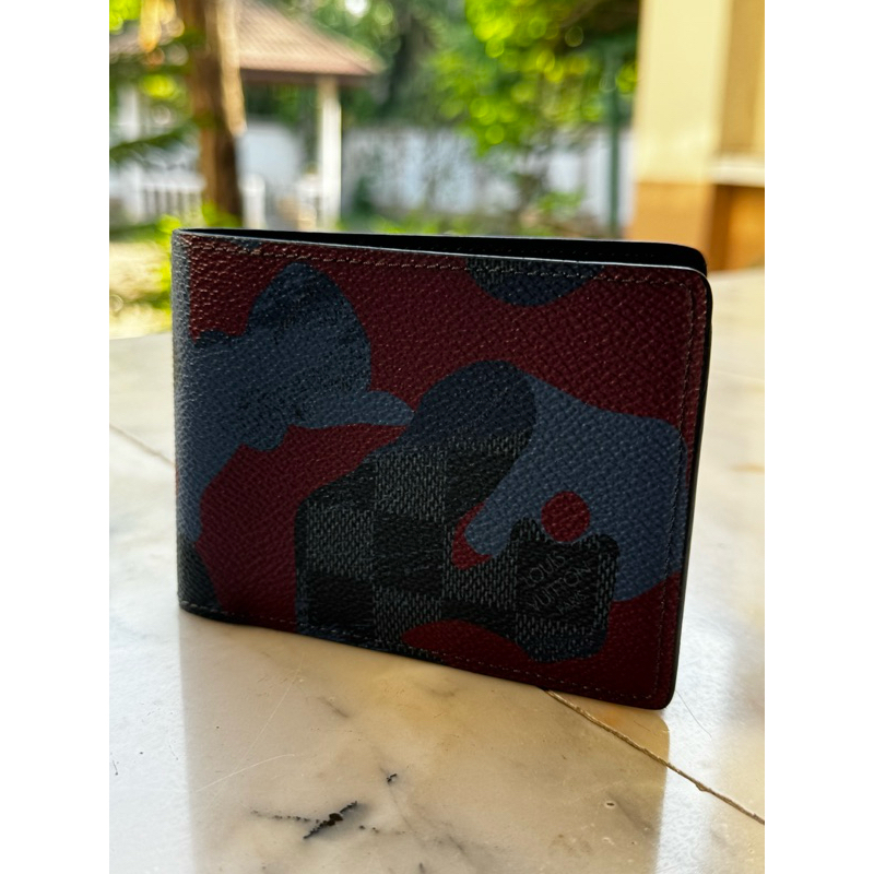 กระเป๋าสตางค์ Louis Vuitton ของแท้