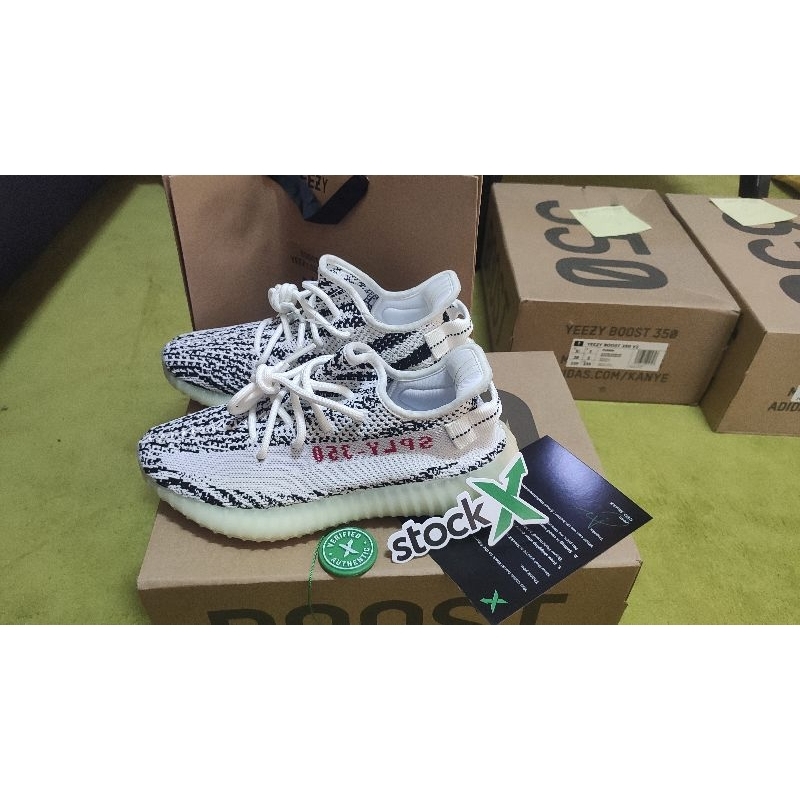 Adidas Yeezy 350 V2 Zebra Pk God พร้อมแท็ก StockX (Size 37)