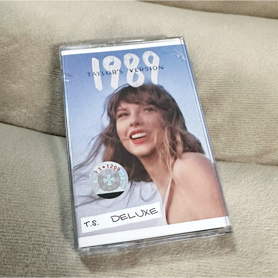 เทปคาสเซ็ท Taylor Swifit 1989 Taylor's version Deluxe