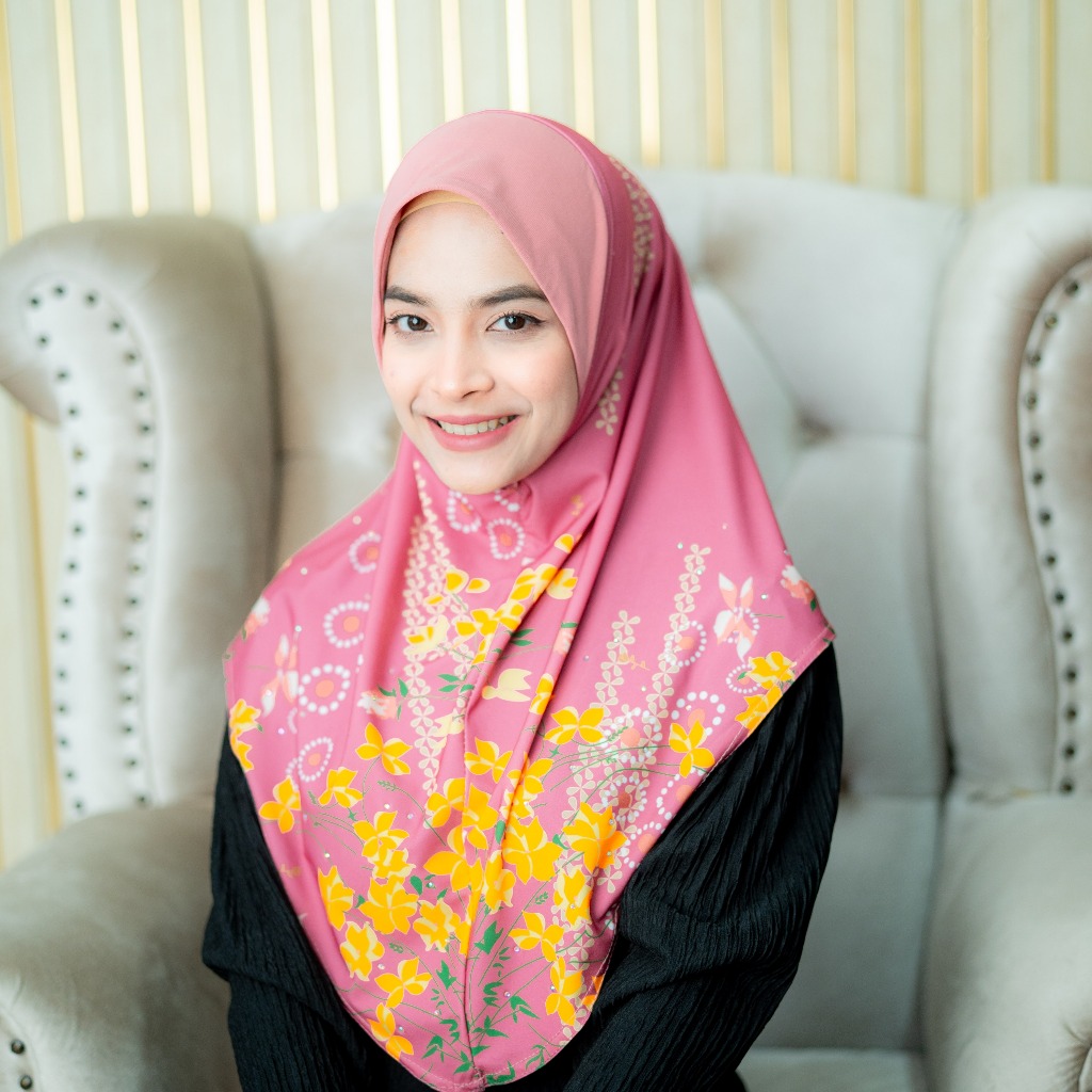 ผ้าคลุมฮิญาบแบบสวมสำเร็จ รุ่น LATEEFAH เหมาะสำหรับใส่รายอออกงานอิสลามหรือรับแขก HL81 วาริสมุสลิม