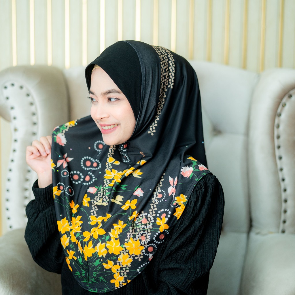 ผ้าคลุมฮิญาบแบบสวมสำเร็จ รุ่น LATEEFAH เหมาะสำหรับใส่รายอออกงานอิสลามหรือรับแขก HL81 วาริสมุสลิม