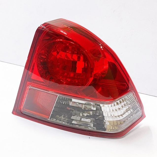 ไฟท้าย HONDA CIVIC ES ซีวิค 2004 2005 (รุ่นตาเหยี่ยว)