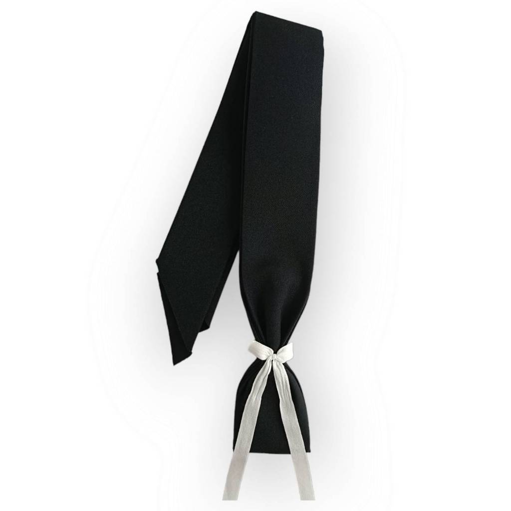 ผ้าผูกคอสีดำของทหารเรือ (ผ้ากาเรนติโน่) มีริ้บบิ้นแยกขายสำหรับผูกโบว์ด้วยนะคะ