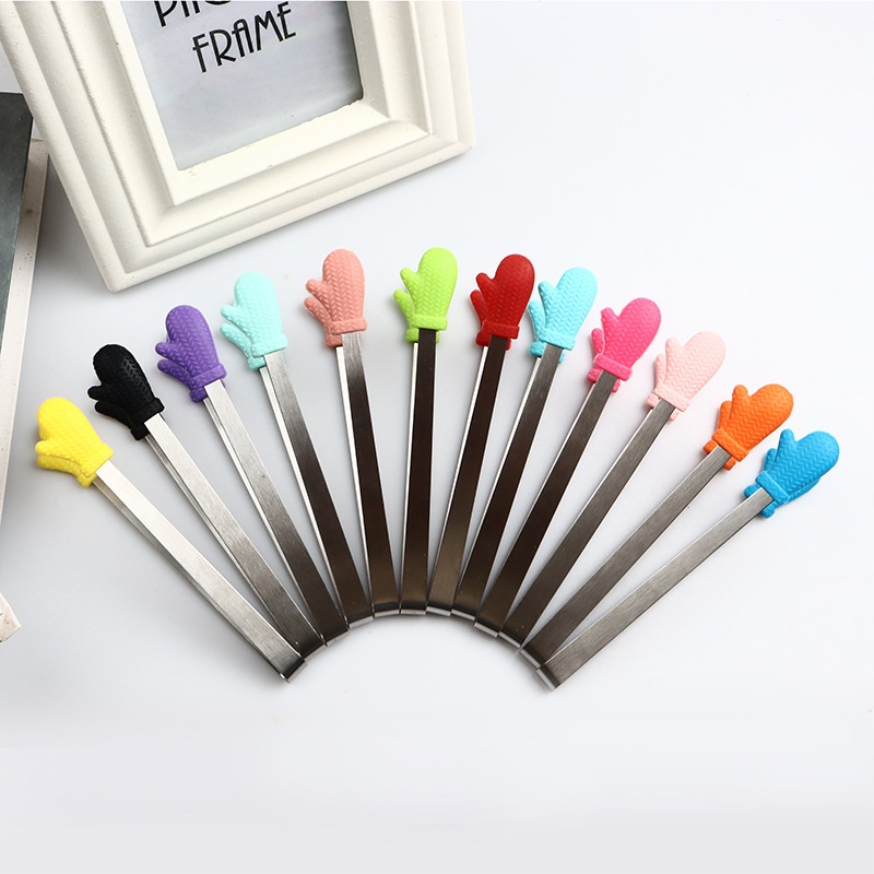 พร้อมส่ง ที่คีบซิลิโคนลายหัวใจ มือ ถุงมือ ทั้งหมด 3 แบบ 6 สี ที่คีบอเนกประสงค์ขนาดเล็ก 13-14 cm คีบอาหาร คีบ/หนีบน้ำแข็ง ราคา ถูกที่สุด ดีลบีเคเค แกลเลอรีภาพที่ 3