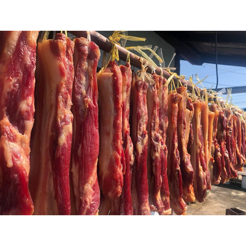 หมูพันปี แบบ1000กรัม หมูนํ้าค้าง三層臘肉