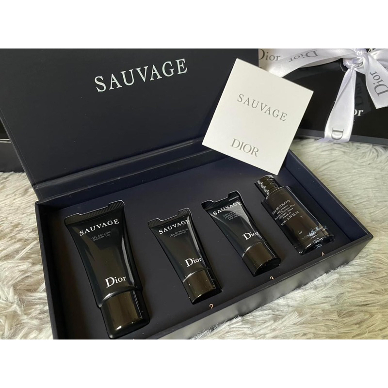 Set Dior Sauvage EDT พร้อมผูกโบว์