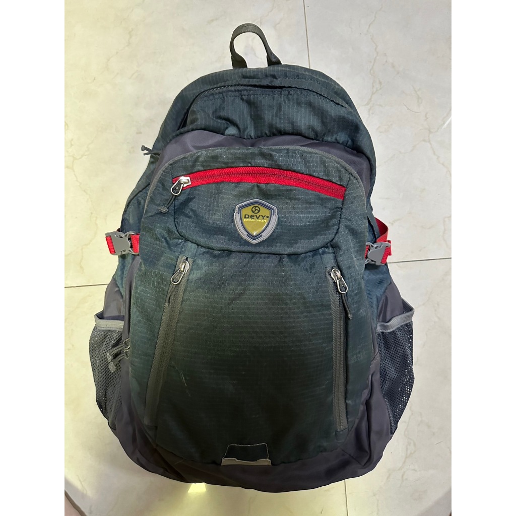 กระเป๋าเป้สะพายหลัง Devy (เดวี่) มือสอง