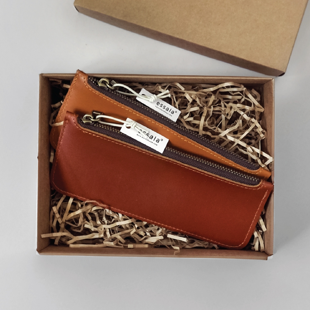 Essala  กระเป๋าดินสอ ปากกา หนังแท้