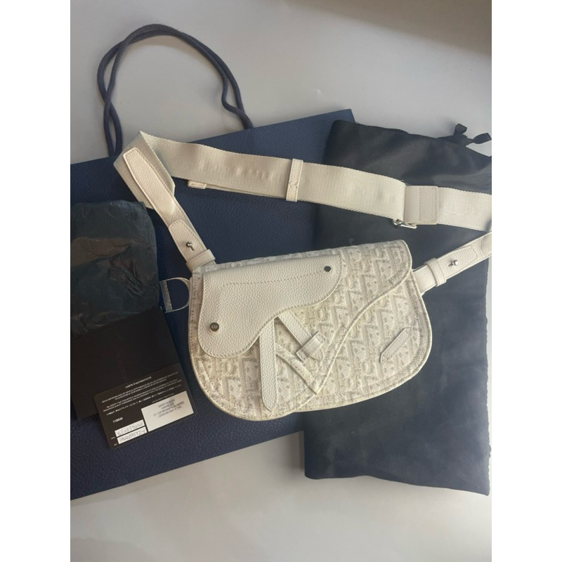 ของแท้ กระเป๋าSaddle messenger bag Dior Oblique jacquard