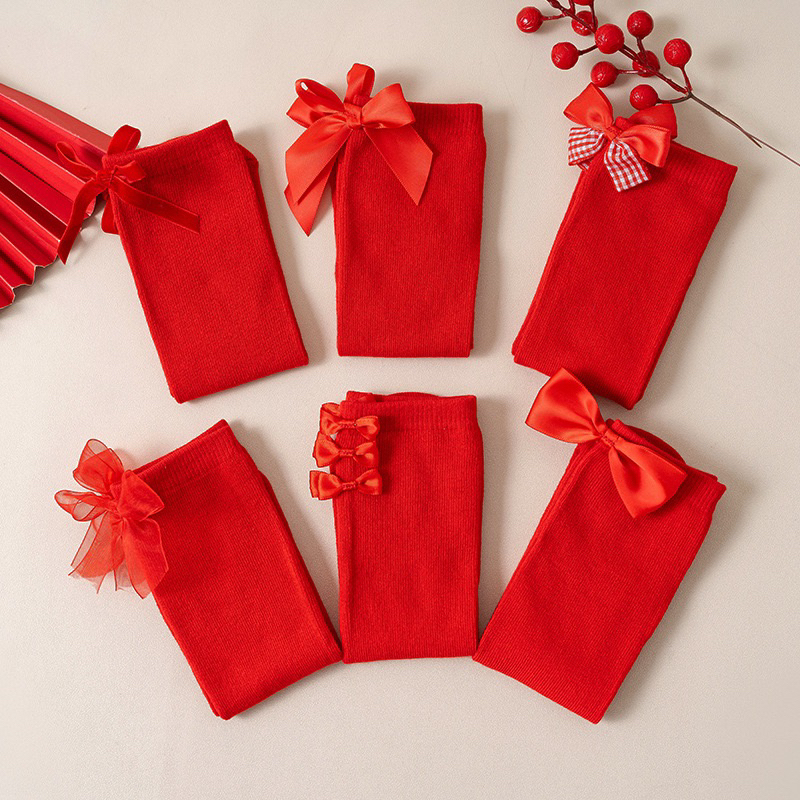 ถุงเท้าแดง ประดับโบว์ ยาวถึงเข่า