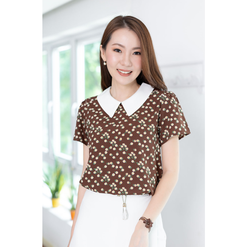 Narinari : MT1301 Point Collar Blouse – เสื้อลายดอก ปกบัวแหลม