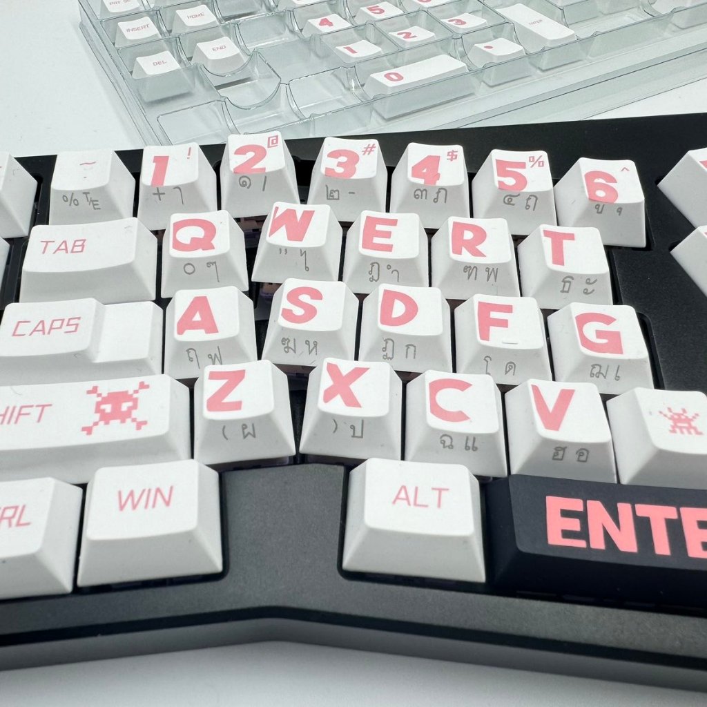 ⚡พร้อมส่งจากไทย⚡ รุ่นไหม่ keycaps คีย์ไทย133 PBT ปุ่มกดแป้นพิมพ์ DIYสำหรับแป้นพิมพ์เครื่องกล ตัวอักษรสีชมพู