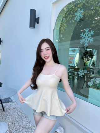Aurora 🛒พร้อมส่ง🚚 เสื้อสายเดี่ยว ผ่าหน้า ไหมพรม ดูมีอก สาวหวานแซ่บๆสวยมาก 7686