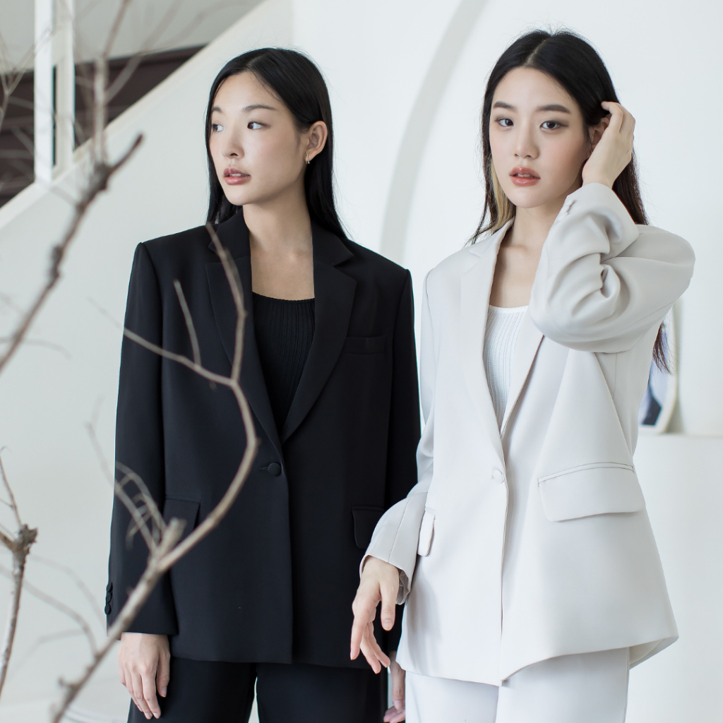 AIRI -  LALIZ OVERSIZE BLAZER เสื้อสูททรงโอเวอร์ไซส์ / เบลเซอร์ทรงโอเวอร์ไซส์