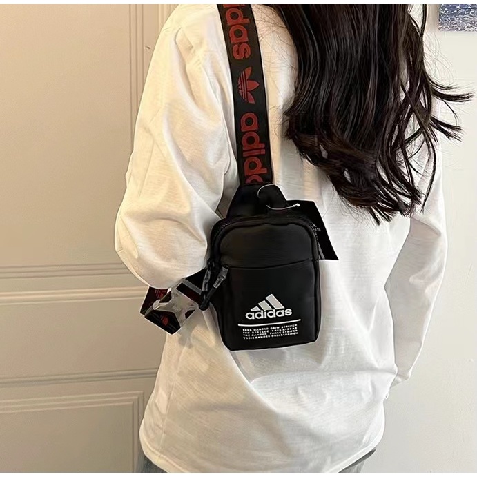 Adidasกระเป๋าสะพายไหล่ผู้ชายและผู้หญิงกีฬากระเป๋าสะพายข้างขนาดเล็ก