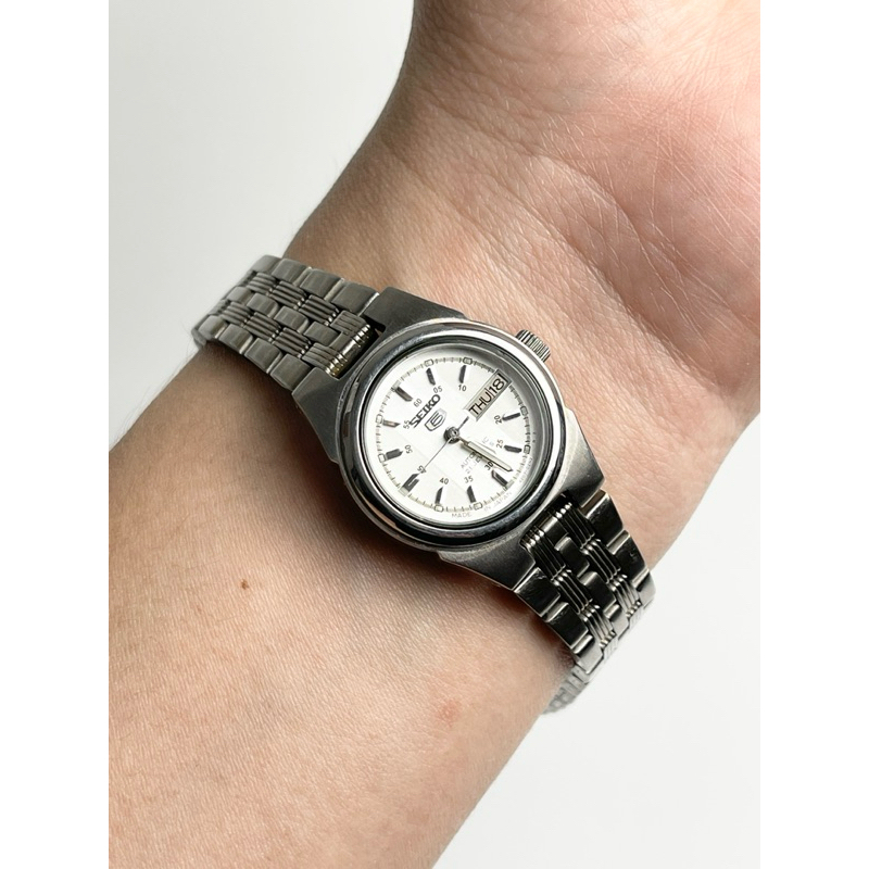 นาฬิกา Seiko 5 Automatic 21 Jewels (4207) LADY