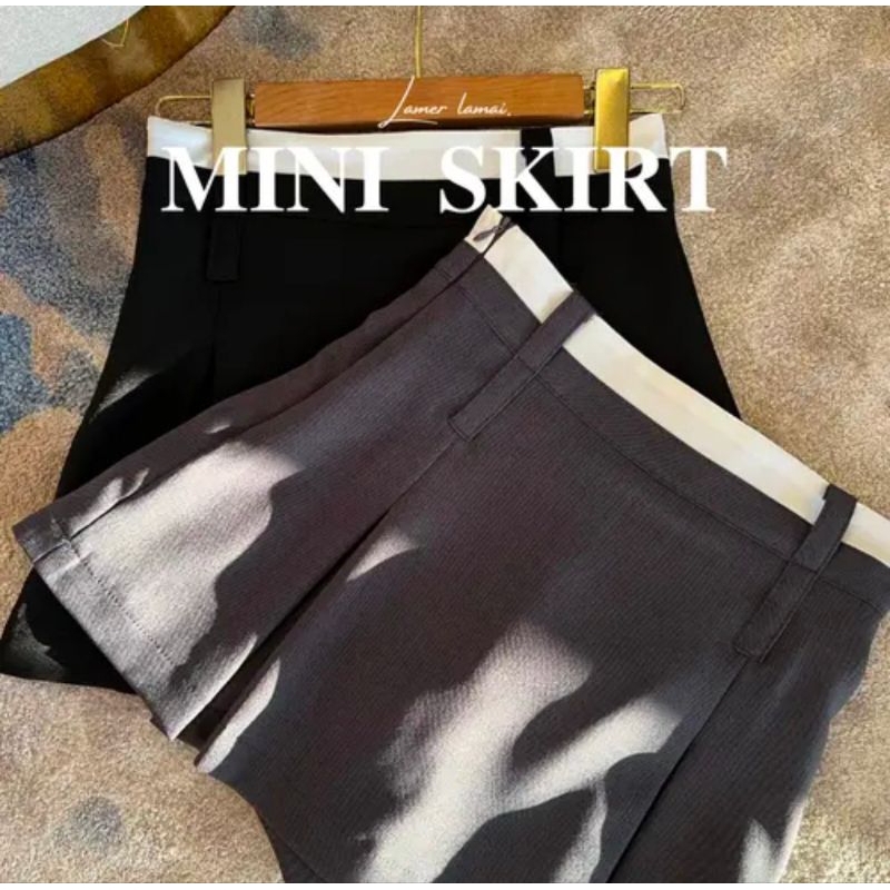 Mini Skirt สีดำ มีซับเป็นกางเกง Lamer Lamai