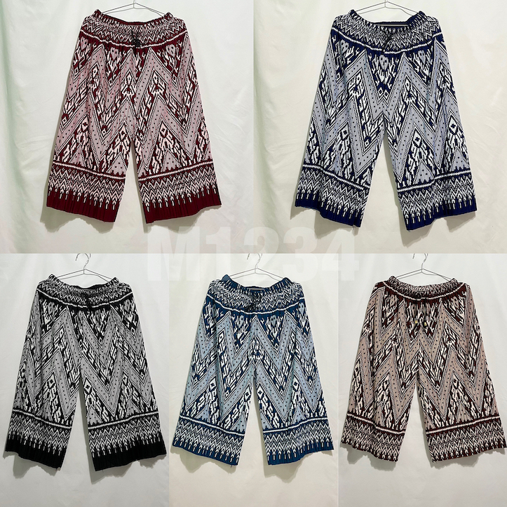 กางเกงพลีท ขาสามส่วน มีหลายลายหลายสี