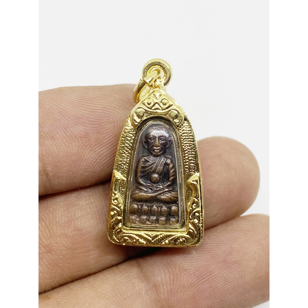 จี้พระ หลวงพ่อทวด วัดช้างให้ รุ่นทะเลซุง ปี 08 พร้อมเลี่ยมกรอบทองไมครอน งานพรีเมี่ยม