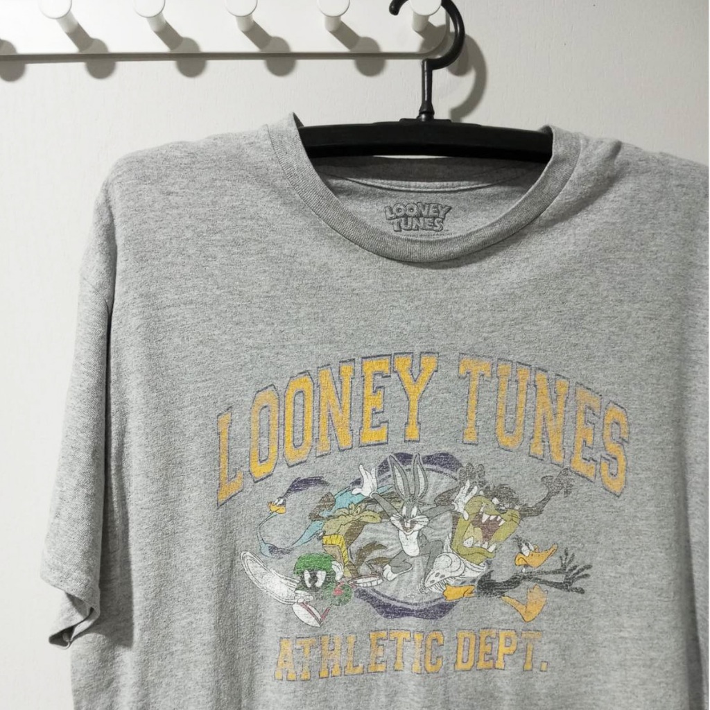 HIA PHI VINTAGE (Size L) เสื้อยืด ลูนี่ตูนส์ Looney Tunes มือสอง