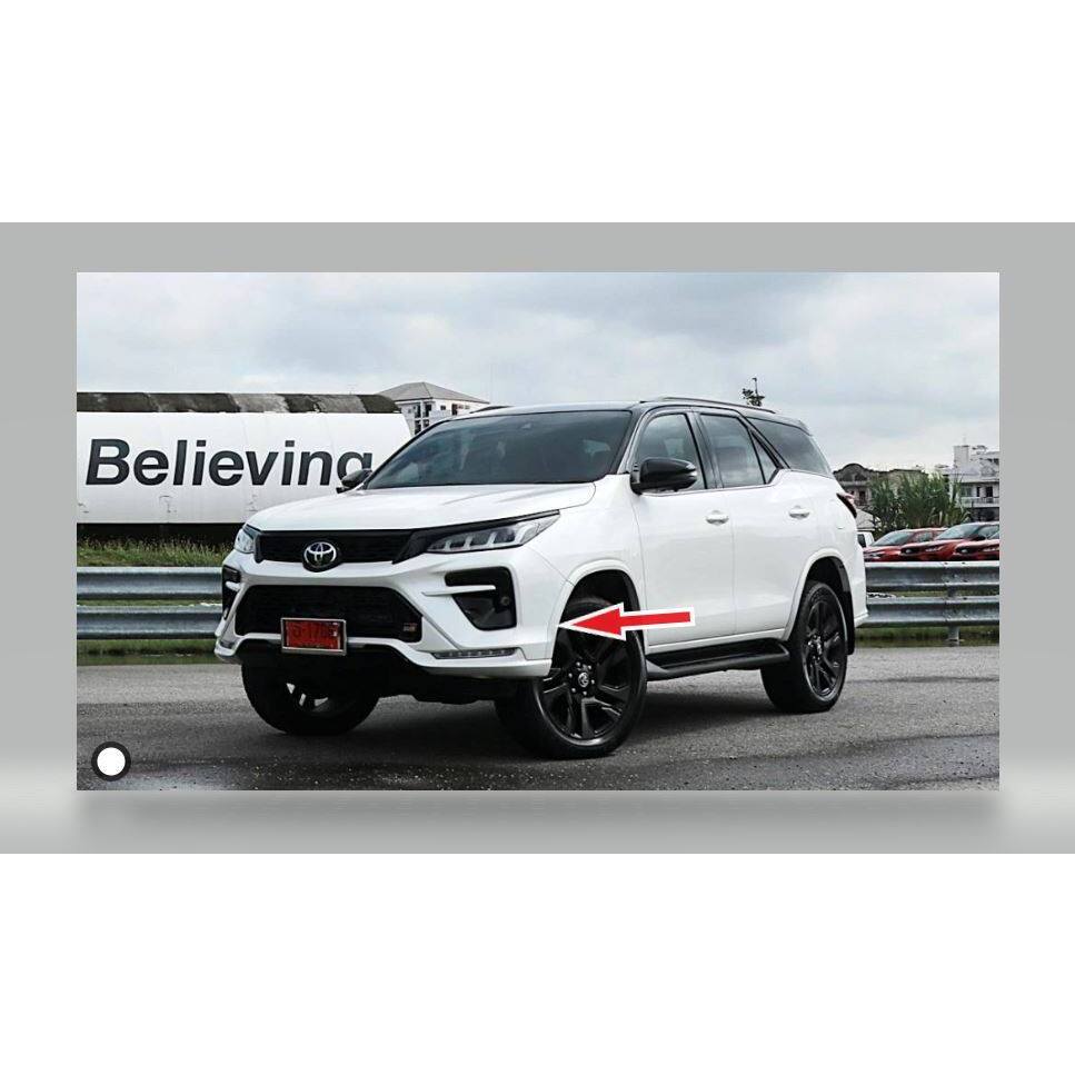 ปลายคิ้วซุ้มล้อหน้าส่วนต่อกันชน ฟอร์จูนเนอร์ Toyota Fortuner legender GR 52112-YP040/52113-YP040 แท้