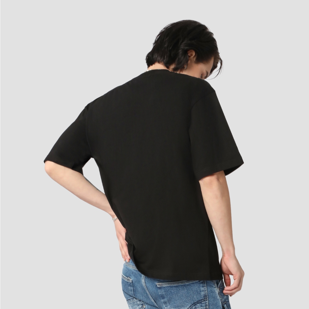 DAVIE JONES เสื้อยืด Logo Oversized Fit T-Shirt LG0074 สีแดง ขาว ดำ