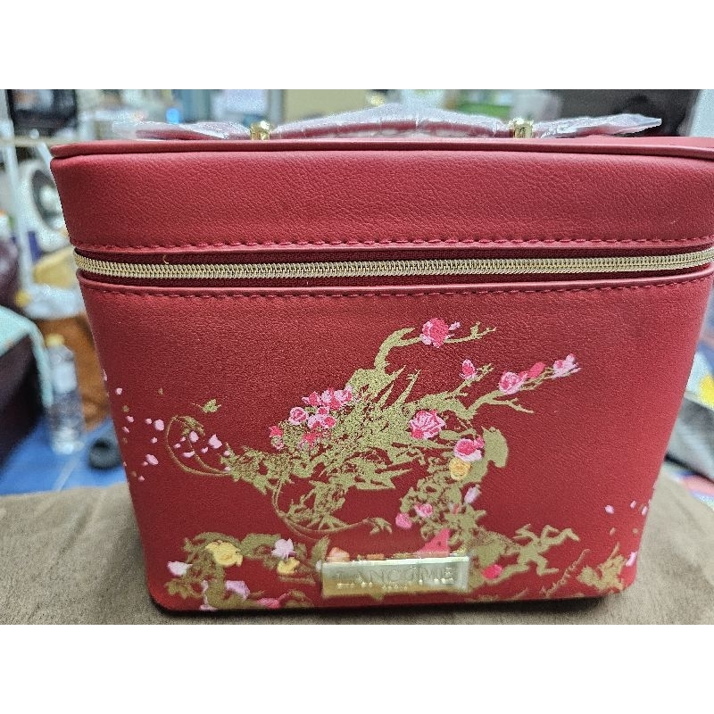 กระเป๋าเครื่องสำอาง LANCOME, LANCOME's cosmetics bag