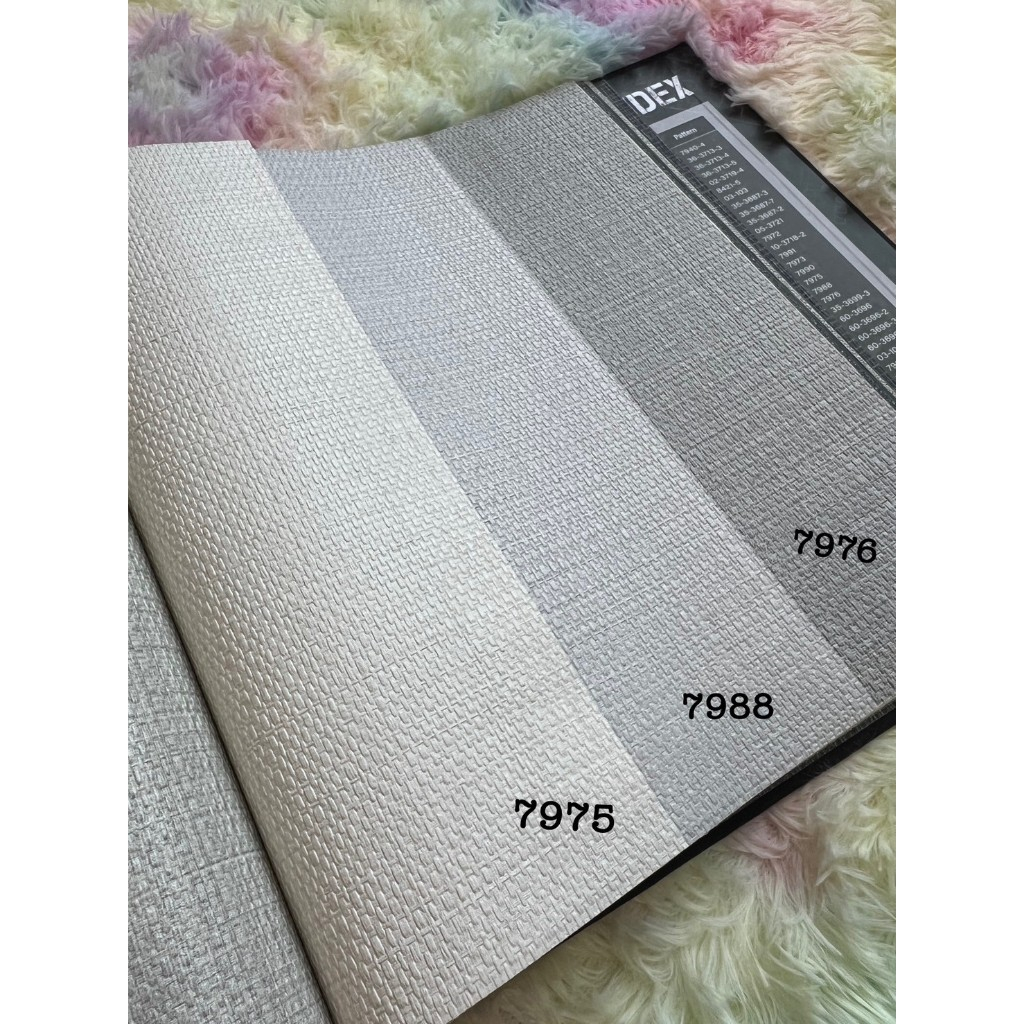 MDwallpaper วอลเปเปอร์ติดผนัง FOCUS EXTRA ชนิดทากาว ลายเรียบ