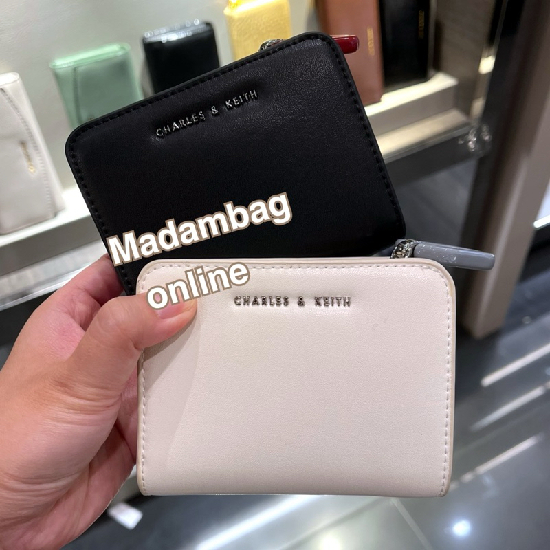 𝗖𝗛𝗔𝗥𝗟𝗘𝗦 & 𝗞𝗘𝗜𝗧𝗛 Mini Top Zip Small Wallet  กระเป๋าสตางค์ใบสั้น แท้จากช็อป