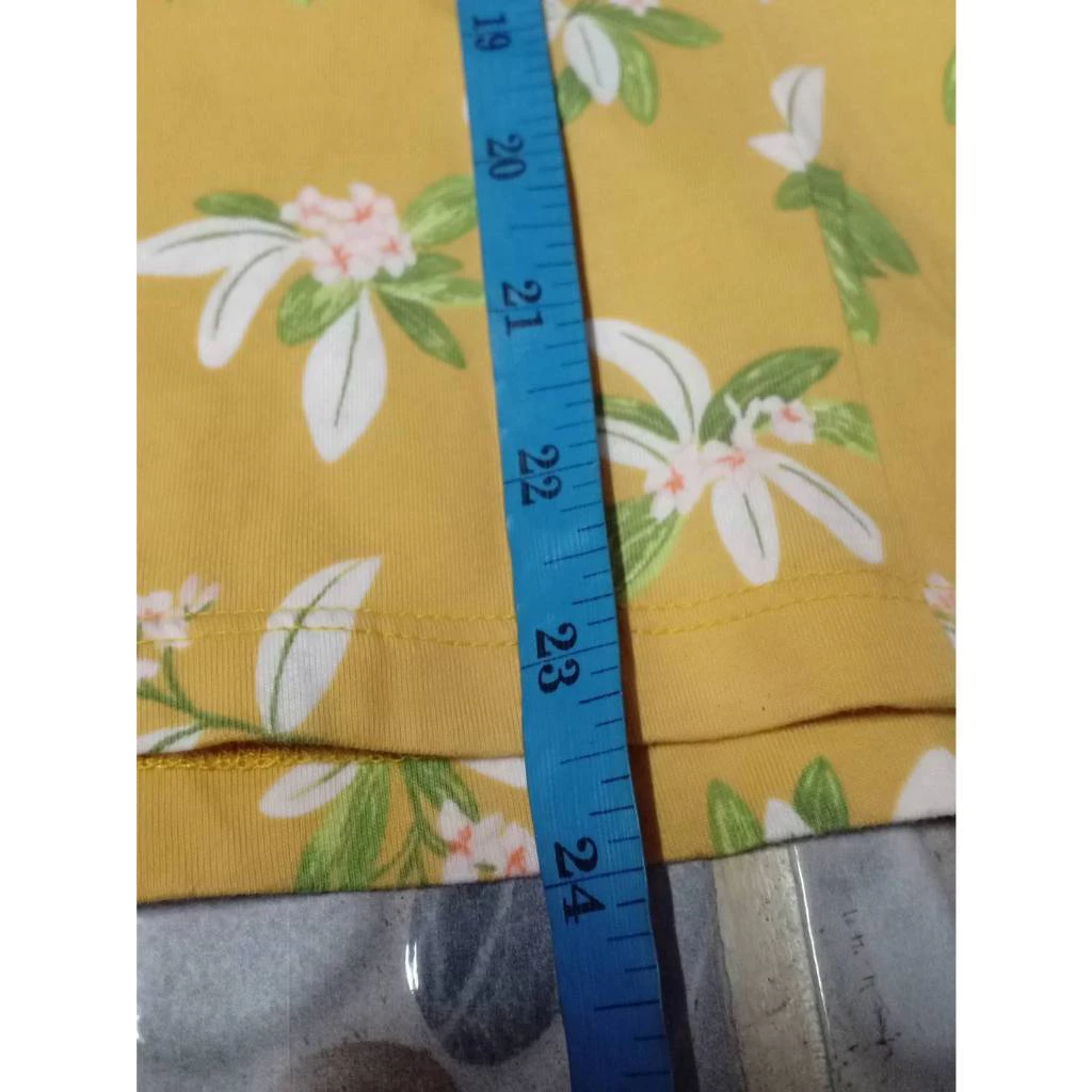 เสื้อยืดหญิงลายพิมพ์ดอกแขนสั้นชายระบาย ยูนิโคล่ thumbnail 7