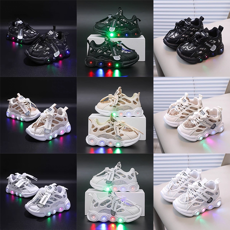 [โปรโมชั่นร้านค้าใหม่] รองเท้ากีฬาลําลอง ผ้าตาข่าย มีไฟ LED ลายตัวอักษร เรืองแสง สําหรับเด็ก 1-6 ปี