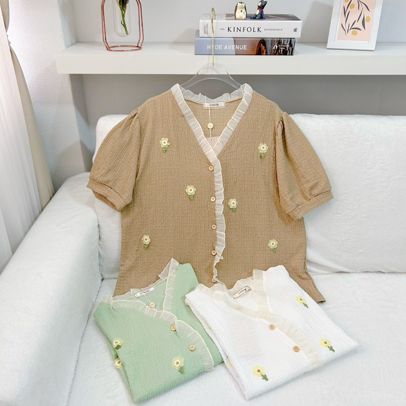 gp-𝟬𝟯𝟲𝟭 เสื้อน่ารักเนื้อผ้าเรย่อนนุ่มนิ่มใส่สบายม๊วกก ติดดอกไม้3Dน่ารักตะมุตะมิสุดๆ