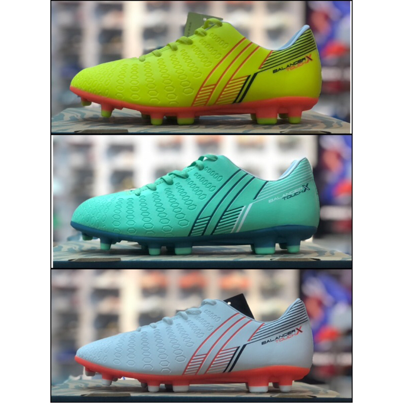 รองเท้าฟุตบอล Pan balancer touch x basic