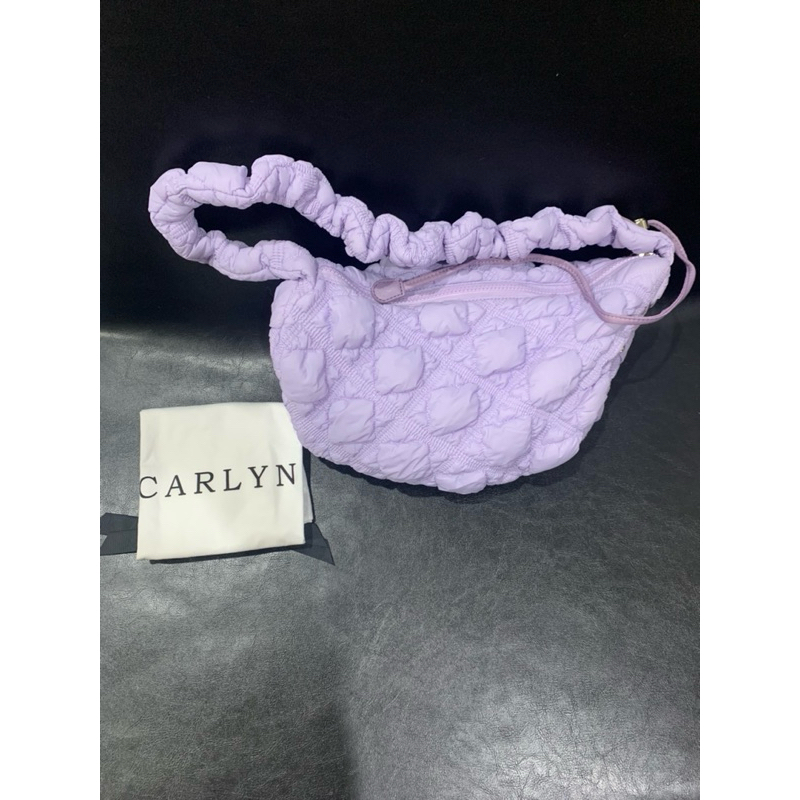 💥พร้อมส่งกดสั่งได้เลย  Carlyn cozy m bag Size : 33 x 18 x 12 cm. สี lavender📍อปก ถุงผ้า