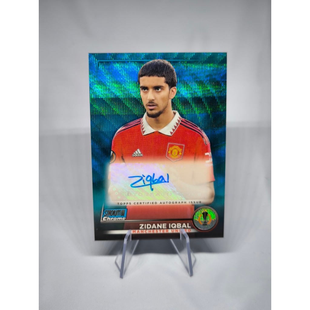 การ์ดลายเซ็นนักฟุตบอล Topps Stadium/Chrome UEFA  Zidane Iqbal Autograph 2022-23