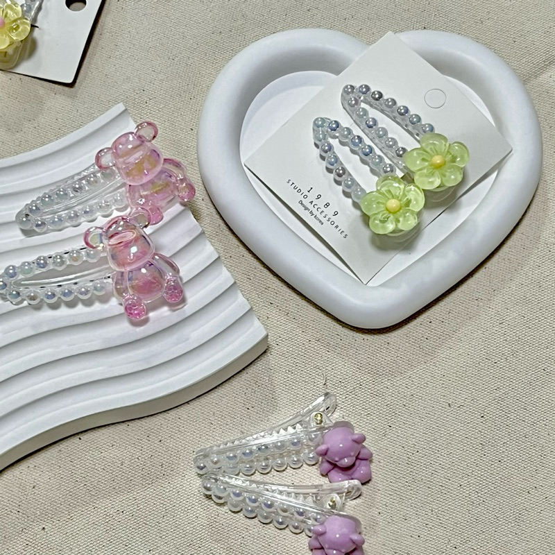 🧸พร้อมส่ง🎀กิ๊บติดผมอคิลิค น้องหมี,ดอกไม้ (ราคาต่อ 1 คู่ 2ชิ้น)
