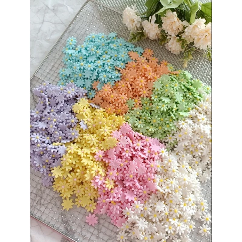 กัมเพสดอกเดซี่ น้ำตาลปั้นทานได้ พร้อมจัดส่ง รบกวนออเดอร์ขั้นต่ำ 50 บาทคละได้ทั้งร้านไม่รวมค่าจัดส่ง