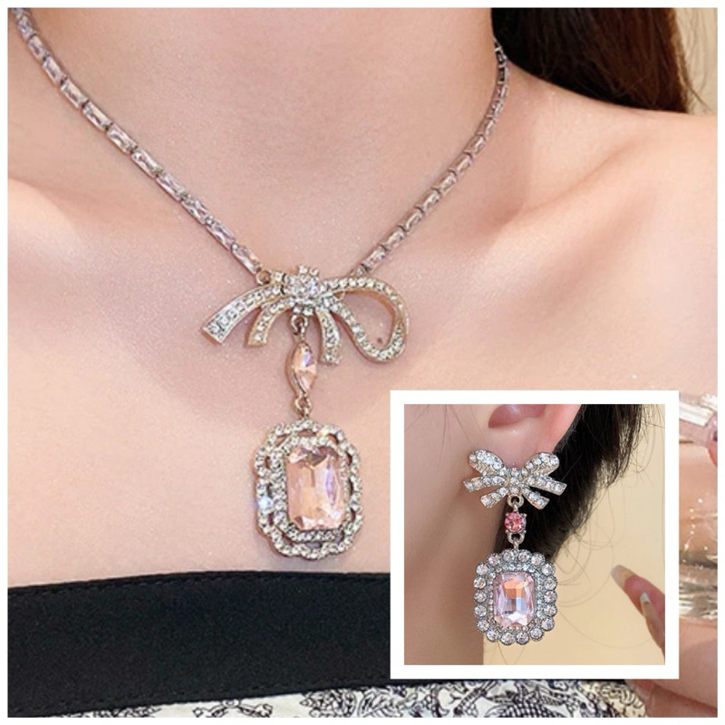 สร้อยคอ ต่างหูเพชรสีชมพูล้อมด้วยเพชรสีขาวสวยหวานหรูหรา พร้อมส่ง