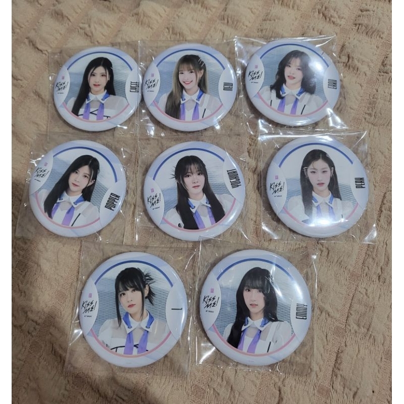 BNK48 เข็มกลัด Kiss Me (1/2)