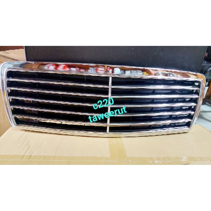 Benz หน้ากระจัง C220 W202 ทั้งชุดรุ่นแต่ง คิ้วเยอะ งาน Taiwan คุณภาพดี( moi)