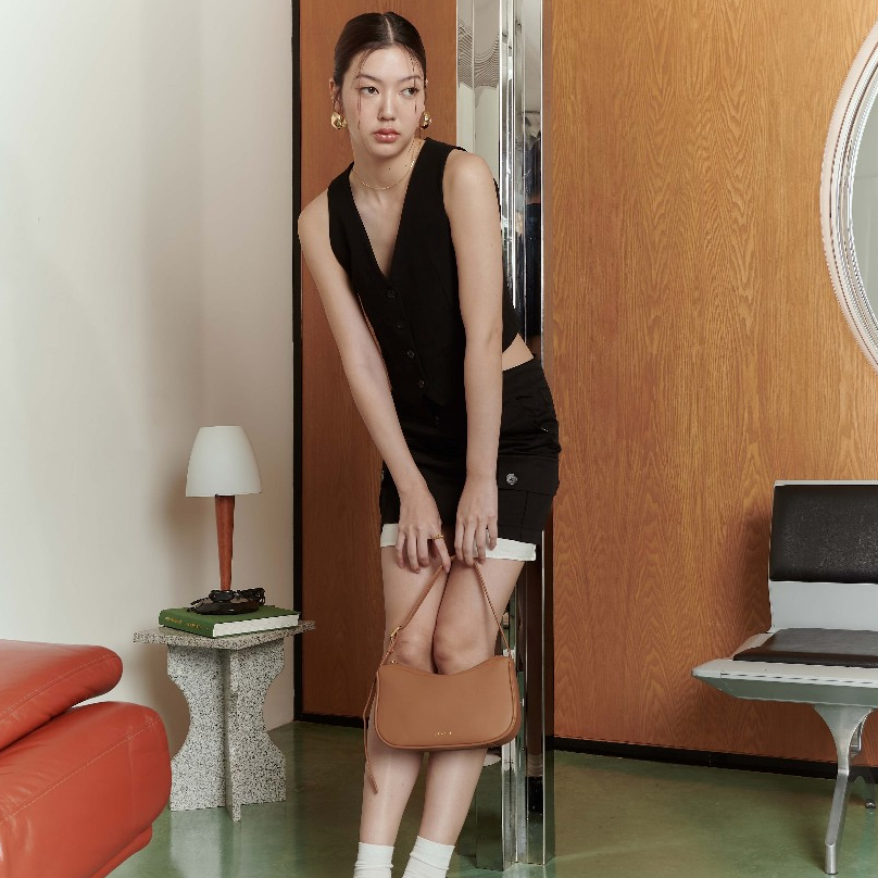 Nora Shoulder Bag In Pecan