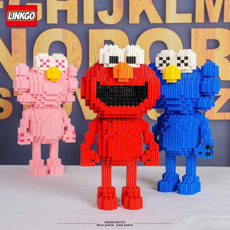 ตัวต่อนาโนของสะสม คอวส์ แบบเฟือง ตัวใหญ่ Linkgo KAWS X Sesame Street Nanoblock