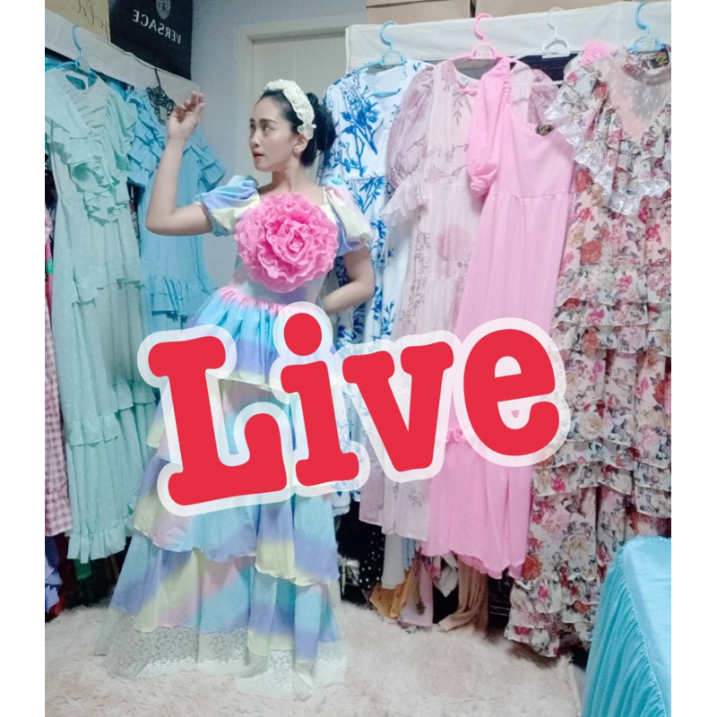 เดรสยาวอลังเว่อร์วังอลังการ (เฉพาะในไลฟ์)