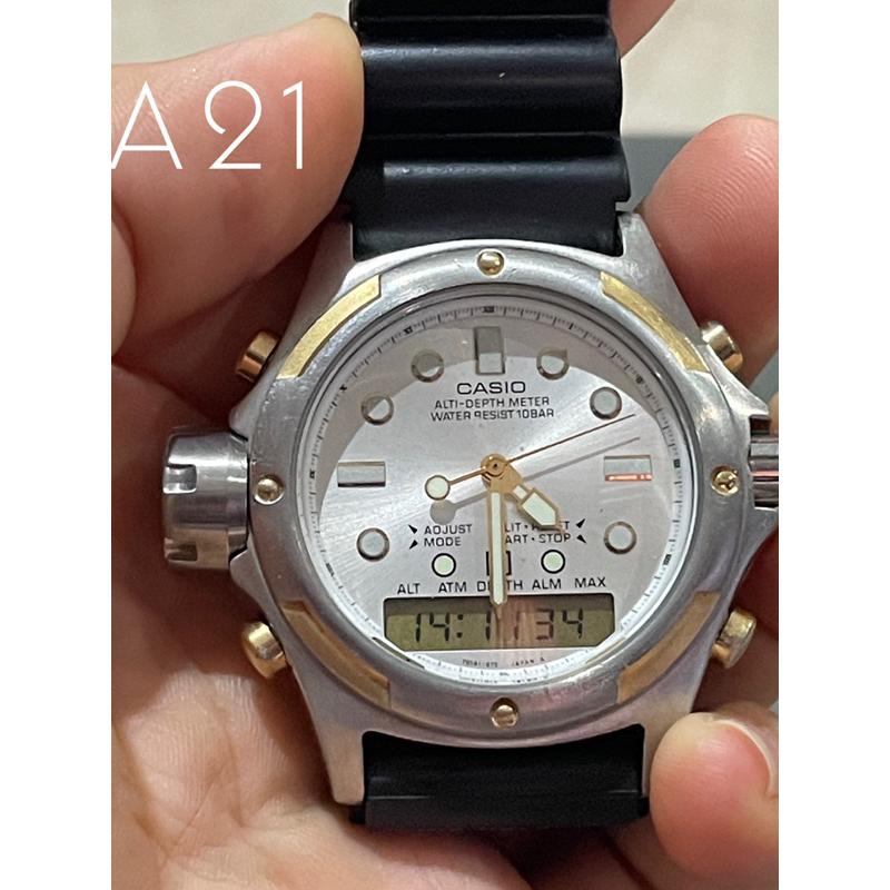 นาฬิกาดำน้ำวัดความลึกในตำนานยุคแรกๆVintage Diver’s Digital Watch CASIO
