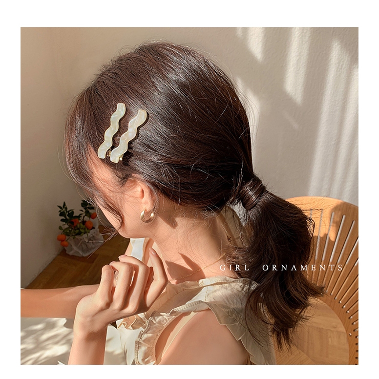 พร้อมส่ง  กิ๊บหนีบผม 2ชิ้น กิ๊ฟปากเป็ด กิ๊บติดผมมินิมอล กิ๊บติดผม สไตล์เกาหลี น่ารักสําหรับผู้หญิง