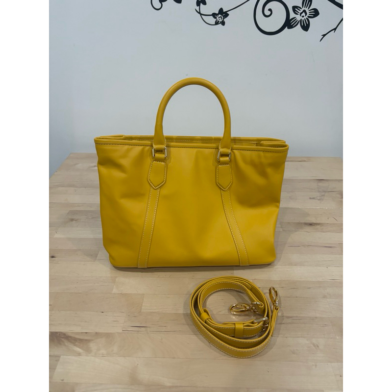 [Used like new] กระเป๋าสะพาย Klaas since 1971 หนังวัวแท้สีเหลือง