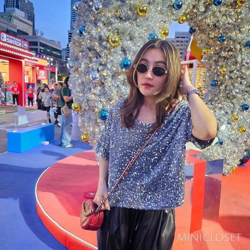 เสื้อแขนสั้นตัวโคร่งๆ​​ วิ้งๆ​ ใส่กลางคืน​วิบวับ​ เที่ยวคาเฟ่​ มี​ 3 สี ราคา ถูกที่สุด ดีลบีเคเค แกลเลอรีภาพที่ 5